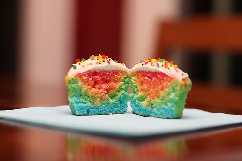 How To Make Rainbow Cupcakes