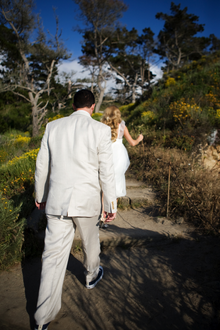 Tips for taking a wedding anniversary getaway.