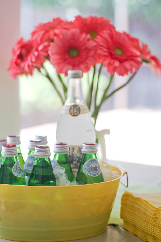 Drink holder and daises at Mothers Day Party