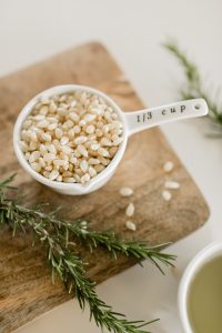 Olive Oil and Rosemary Popcorn, a perfect and easy snack!