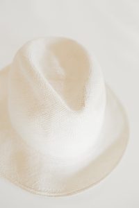 How to repair a broken straw hat
