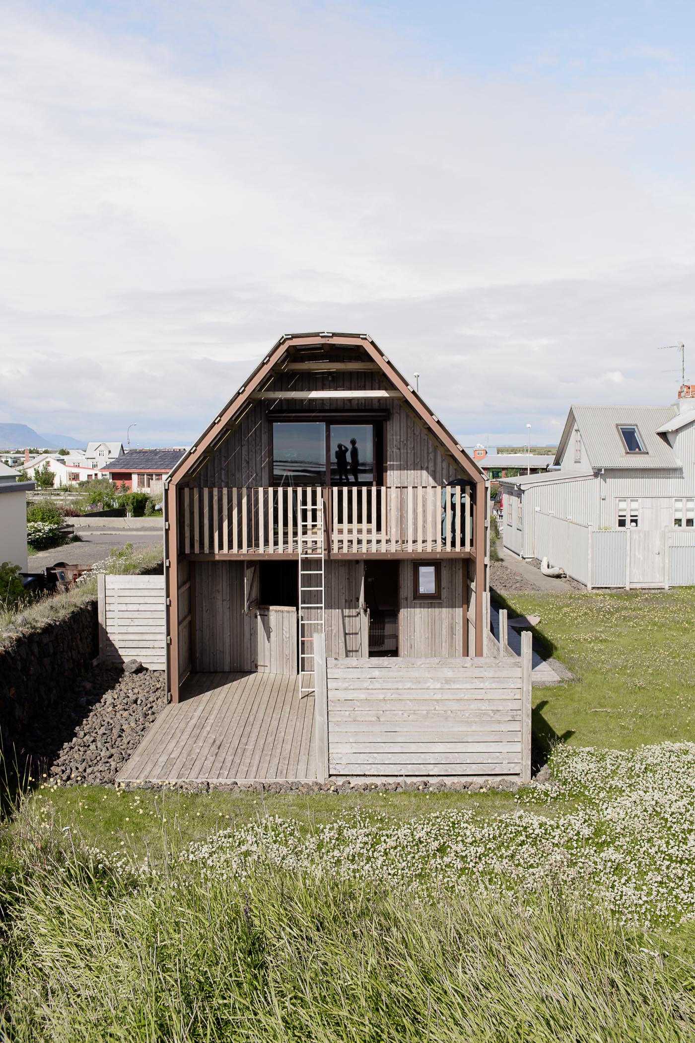 Gray barnhouse in Iceland