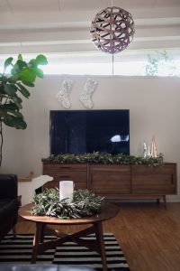 Tips to decorate with live plants during the Holiday season.