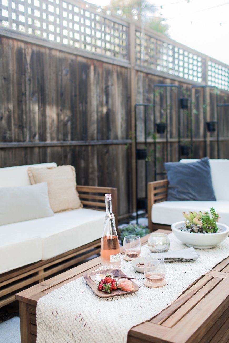 A California Outdoor Living Room - Hej Doll | Simple modern living by ...